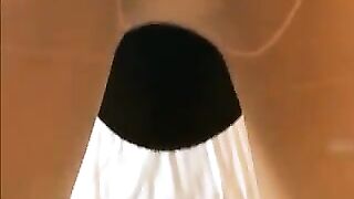 约啪可爱丝袜学生妹 开始脱个裤子都害羞 害羞有什么用最后还是抽插爆操