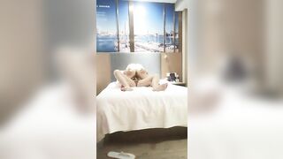 老哥探花约了个黑衣少妇TP啪啪 口交69互舔大力猛操呻吟娇喘非常诱人