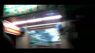 洋土豪东莞嫖妓系列之大婶向导亲自推荐两个素质美女玩双飞