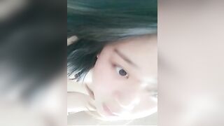 颜值不错嫩妹子【美少女】和炮友啪啪，穿上情趣装后入抽插呻吟娇喘非常诱人，很是诱惑喜欢不要错过