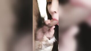 娇喘小婊妹露脸白丝情趣装，与小哥哥激情约啪，奶子圆润翘挺皮肤白皙，各种姿势各种草，干不舒服不让走口爆吞精