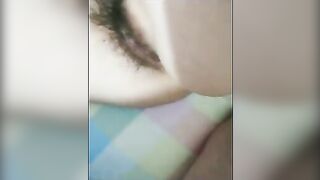 2020.2.16【喂奶娇娃小萍萍】小两口有创意卖母乳，奶水喷射到鸡鸡上，粉红鲍鱼阴毛浓密，做爱途中奶水乱流，白嫩肥臀真实夫妻生活更刺激