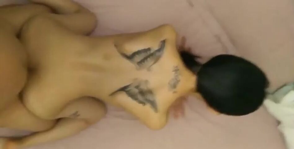 91大神猫先生 千人斩之深圳 酒吧纹身坐台妹萱萱激情啪啪口爆嘴里