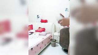 2020.6.18，坐标郑州，180高挑模特妹子【大长腿】，这双腿就达到了腿玩年的标准，颜值也不错，又骚又浪，绝对是做爱的最佳伴侣