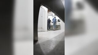 最新流出办公楼厕拍系列 骚气黑衣小妹还没蹲下就走光被看到晃眼的白内裤