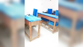 在上课的英语老师，好骚啊开档黑丝高跟揉奶子挑逗玩逼高潮